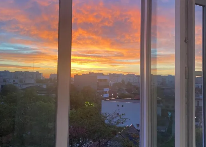 Ely Glow Decebal Piata Alba Iulia * ブカレスト