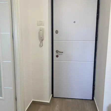 Ely Glow Decebal Piata Alba Iulia