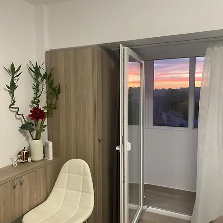 Ely Glow Decebal Piata Alba Iulia Apartment Bucharest
